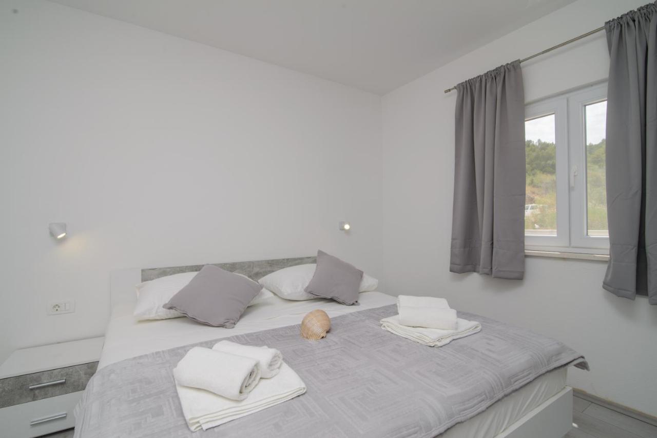 Apartments Pelja Τρογκίρ Εξωτερικό φωτογραφία