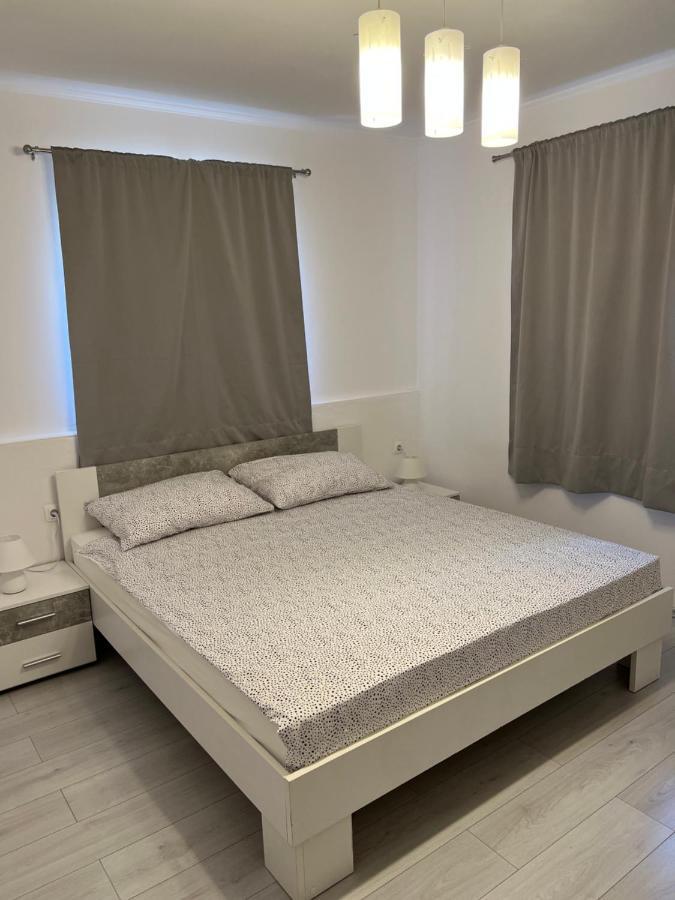 Apartments Pelja Τρογκίρ Εξωτερικό φωτογραφία
